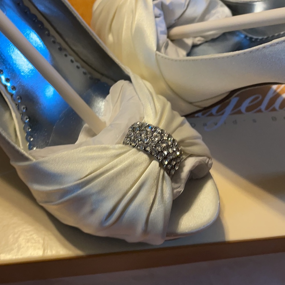 Michaelangelo Satin Ivory Heels